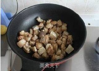 家宴必备豪华版红烧肉——海参红烧肉的做法步骤:5