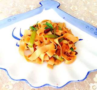 【辣炒千张】---豆腐皮也很美味的做法步骤:10