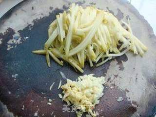 剁椒酸瓜鱼的做法步骤:3