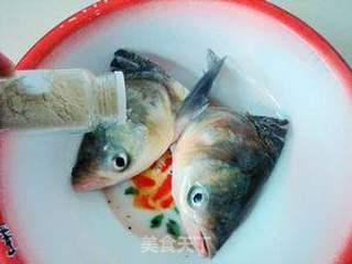 剁椒鱼头的做法步骤:2