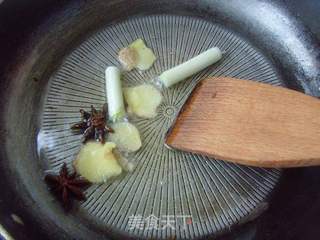 鲜香嫩滑---香菇毛豆油面筋的做法步骤:2