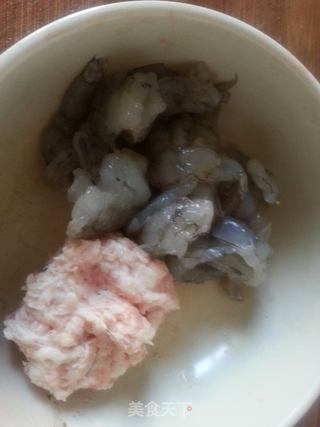 虾饺 自己在家做出广东地道美食的做法步骤:3