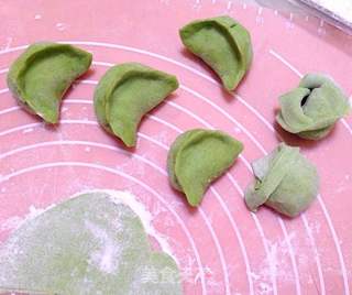 【彩色鸡汤馄饨】---彩色云吞馄饨汤鲜味美的做法步骤:4