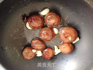 【香菇烧海带】---素菜也可以这样混搭的做法步骤:2