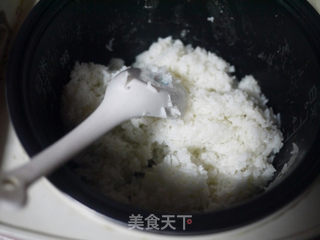腊肠番茄蛋炒饭的做法步骤:3