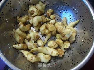 自制糖姜片(正宗传统做法)的做法步骤:2