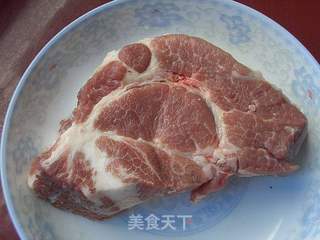 蜜汁叉烧肉的做法步骤：1