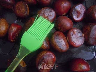 金黄色的秋天————蜂蜜烤板栗的做法步骤:6