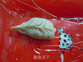 【柳叶煎饺】--香嫩可口的做法步骤:11