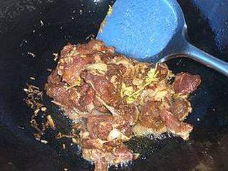 孜然羊肉的做法步骤:6