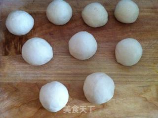 豆沙花卷面包的做法步骤:3