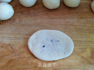 豆沙花卷面包的做法步骤:7
