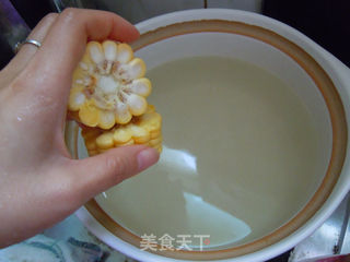 金黄色的秋天-------玉米大骨头汤的做法步骤:5