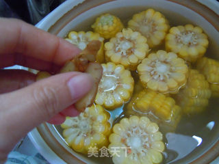 金黄色的秋天-------玉米大骨头汤的做法步骤:6