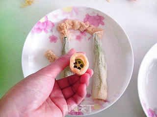 竹荪酿秋葵的做法步骤:4