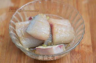 酸菜蒸鱼块的做法步骤:2