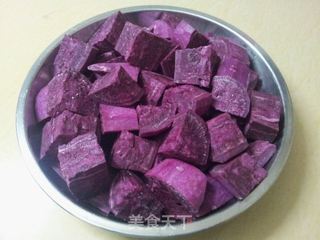 紫薯银耳羹的做法步骤:2