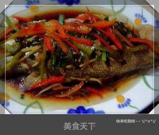 老菜新做——清蒸鲈鱼的做法步骤:6