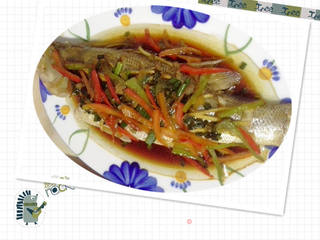 老菜新做——清蒸鲈鱼的做法步骤:7