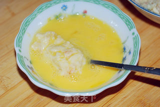 虾肉奶酱可乐饼的做法步骤:4