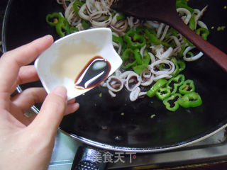 【青椒鱿鱼圈】的做法步骤:9