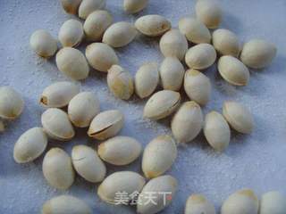 软糯清香---盐烤白果的做法步骤:2