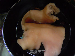 【卤猪头肉】--卤味自己家的香的做法步骤:11