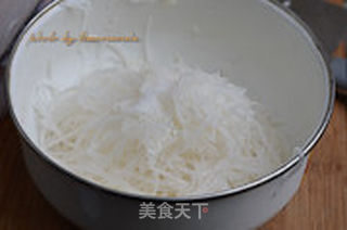 萝卜丝鱼头汤的做法步骤:4