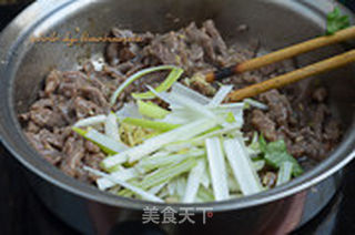 孜然羊肉的做法步骤:7