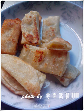 剩下的饺子皮——香蕉春卷的做法步骤:5