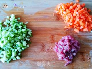 儿童创意菜谱----花朵炒饭的做法步骤:2