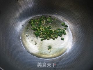 教你简单一招做好看又好吃的面食——苋汁麻食的做法步骤:3