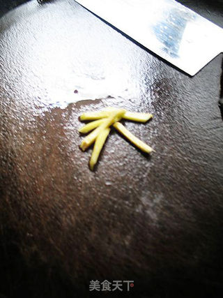 酱香五花肉----简单易做的电饭煲煎肉的做法步骤:2