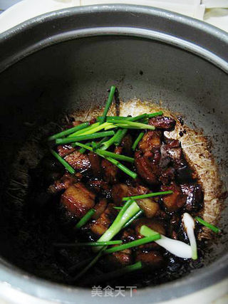 酱香五花肉----简单易做的电饭煲煎肉的做法步骤:12