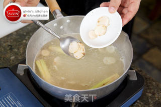 海鲜冬荫功的做法步骤:2