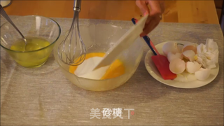 西点的基础---卡仕达奶油酱的做法(用在泡芙,草莓挞等)的做法步骤:3