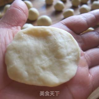 香芋蛋黄酥的做法步骤:13