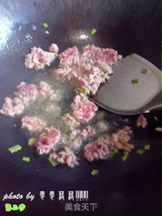 自制香菇肉酱的做法步骤:2