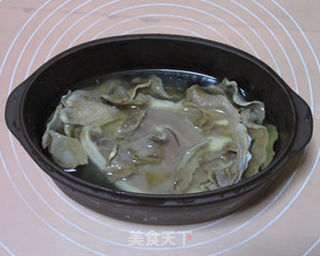 超简单——笋干炖肘子的做法步骤:2