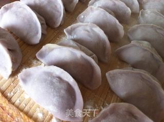 紫皮水饺-----淡紫色的午餐的做法步骤：14