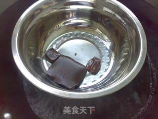 核桃巧克力板的做法步骤:2