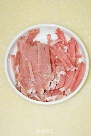 夏虫冬藻养生菜-----肉丝炒小海带的做法步骤:2