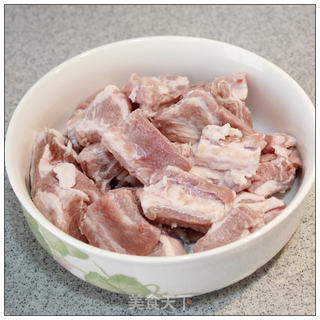 焖出来的诱人美味-----排骨扁豆焖饭的做法步骤：1