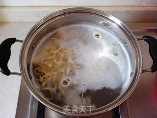 滑炒肉丝竹升面的做法步骤:4
