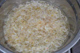 青菜虾皮鸡蛋饼的做法步骤:3
