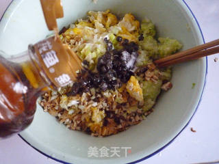 白菜香干素蒸饺的做法步骤:8