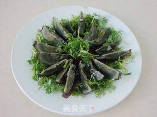 香菜拌皮蛋的做法步骤:4
