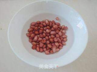 腊肠红薯花生糙米饭的做法步骤:2
