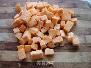 腊肠红薯花生糙米饭的做法步骤:3