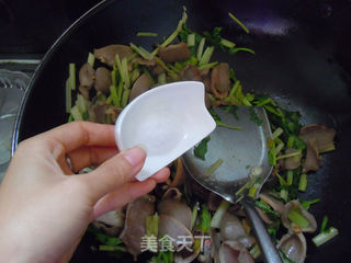 【蚝油炒鸭胗】的做法步骤:9